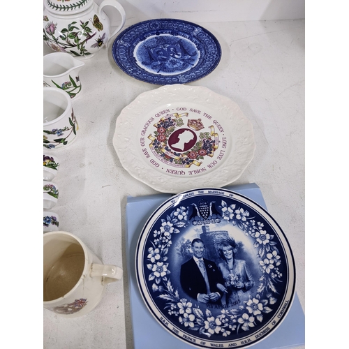 22 - Portmerion Botanical gardens dinner plates, side plates, bowls, a teapot, napkin rings, also to incl... 