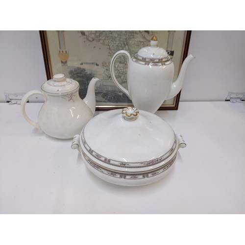 138 - A mixed lot to include a Wedgwood Colchester pattern lidded tureen and coffee pot, a Royal Doulton C... 