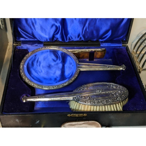 3 - ***THIS LOT HAS NOW BEEN WITHDRAWN***A small collection of silver plate and costume jewellery, a mir... 