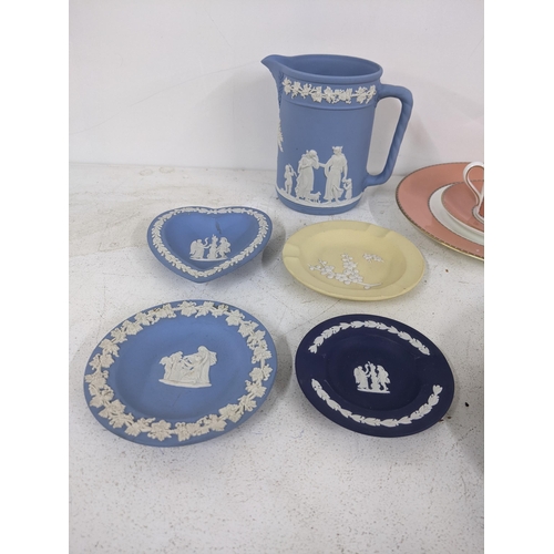 30 - Wedgwood to include The Grand Tour collection and some blue jasperware
Location: 1.5
If there is no ... 