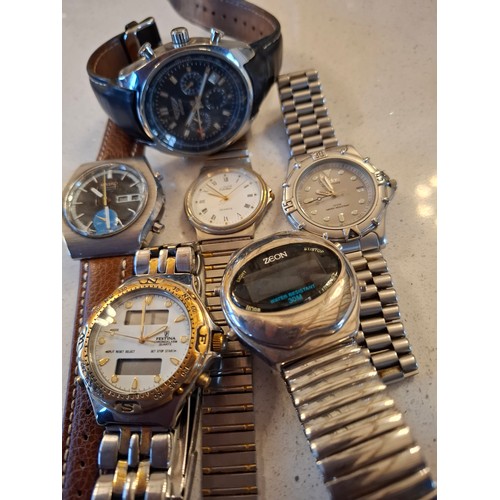 114 - THIS LOT HAS BEEN WITHDRAWN
A quantity of modern gents wristwatches to include a Seiko chronograph a... 