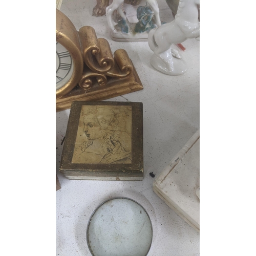 523 - A mixed lot to include a Chinese papiermaché box with painted lid, a gilt painted mantel clock, dres... 