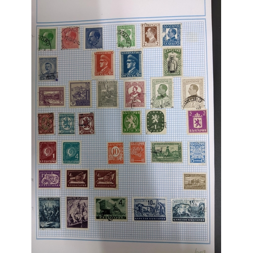 338 - A quantity of stamps from around the world mounted in various albums, some loose, along with various... 