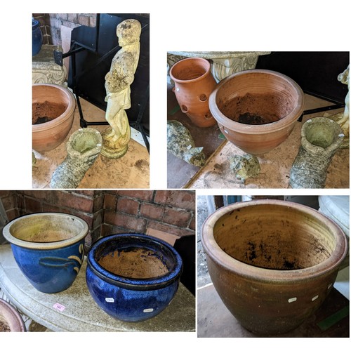 377 - Mixed garden items to include a stoneware statue, terracotta pots and other items Location: DH
If th... 