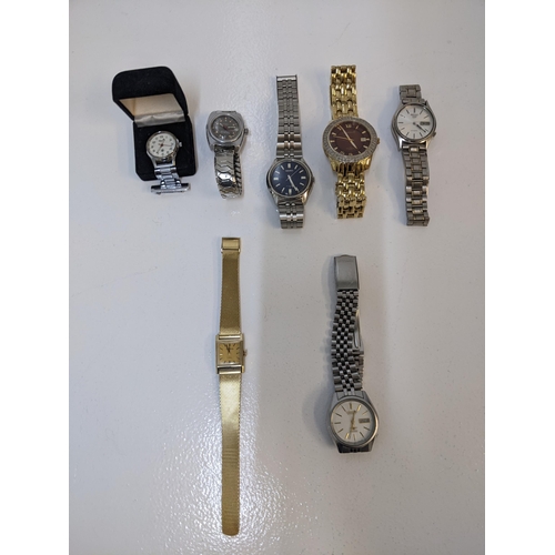 243 - A collection of wristwatches to include two gents Seiko examples, a gents Citizen example and an Ing... 