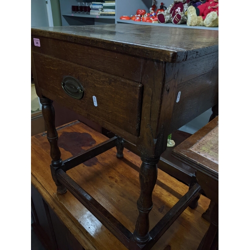 348 - A group of small furniture to include an oak side table with single frieze drawer on turned and bloc... 