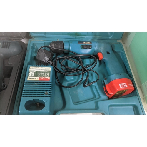 529 - Two Combi drills to include a Makita and a Black and Decker Location: LAB
If there is no condition r... 