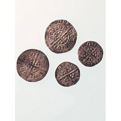 17 - Kingdom of England - mixed Silver Coinage to include two Halfgroats and two long-cross Pennies,