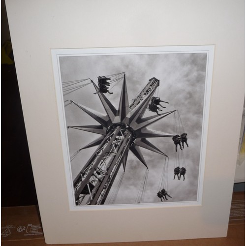 324 - Peter Evans LRPS photographs, 15 mounted photographs by Peter Evans LRPS assorted themes. Measures 2... 