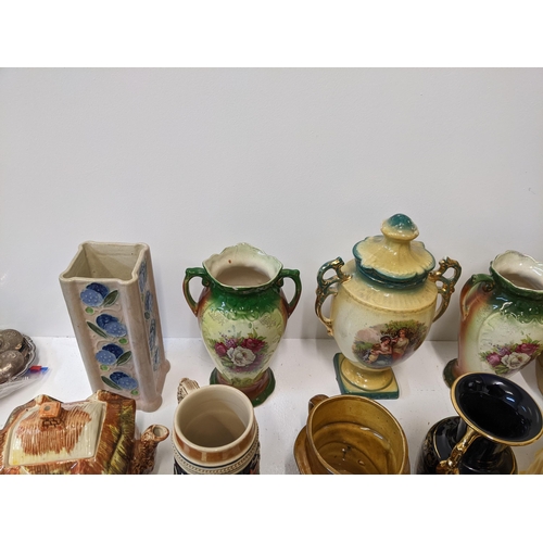 450 - A mixed lot of mostly ceramics to include two cottage wear novelty teapots, A Royal Copenhagen 1983 ... 