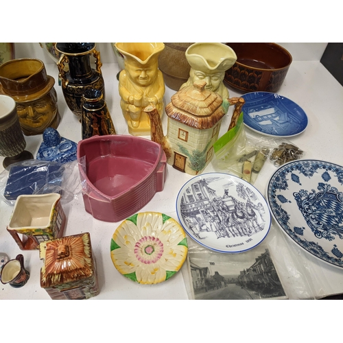 450 - A mixed lot of mostly ceramics to include two cottage wear novelty teapots, A Royal Copenhagen 1983 ... 