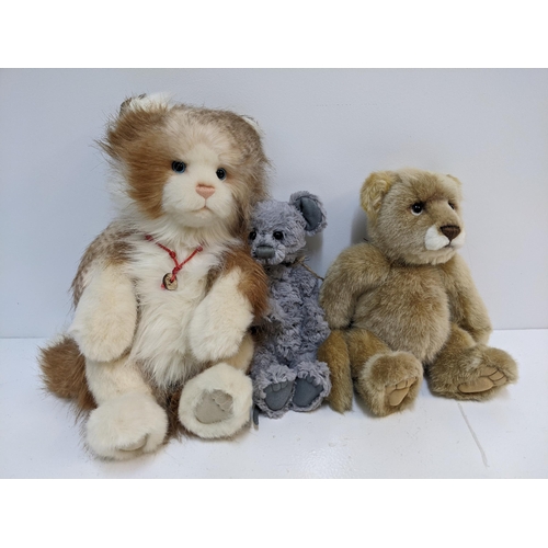 261 - Three Charlie Bears to include Tiggs CB141471 exclusively designed by Isabelle Lee, Hickory CB165133... 