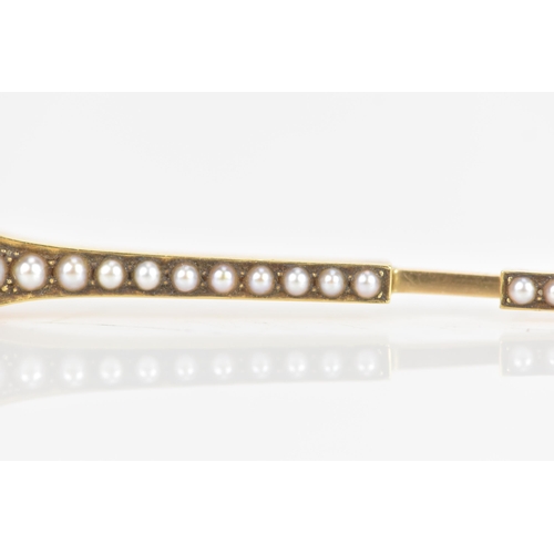 2 - An Edwardian yellow gold and split seed pearl clip with bull nose end, in original Asprey box, 62.1m... 