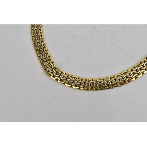 41 - An 18ct gold flat link chain necklace, having a bolt ring clasp, stamped 750, 43.5cm, 22.8 grams
If ... 