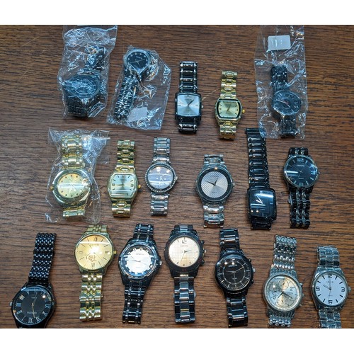 307 - A group of quartz Geneva wristwatches Location: 6-2
If there is no condition report shown, please re... 