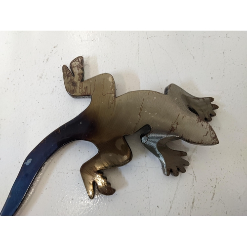 54 - Joe Craig Doyle - a metal model of a lizard
Location: 1.3
If there is no condition report shown, ple... 