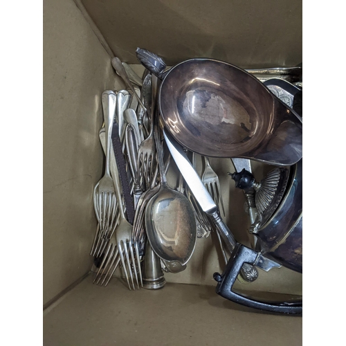 81 - Silver plate, EPNS and pewter items to include a candlestick holder and snuffer, assorted cutlery, c... 