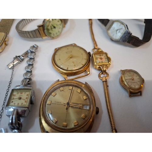 67 - A quantity of vintage watches A/F to include an Art Deco Elina ladies cocktail watch with rolled gol... 