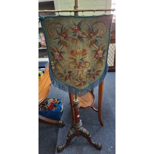 16 - A Victorian mahogany  pole screen with embroidered tapestry banner. Location:RAB
If there is no cond... 