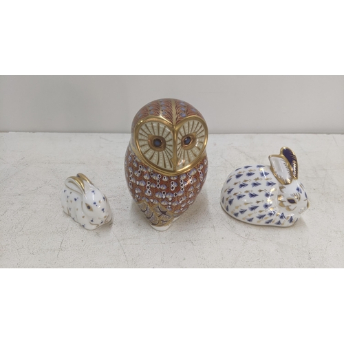 567 - Three Royal Crown Derby paperweights to include 'Barn Owl' and two others, all having gold stoppers
... 