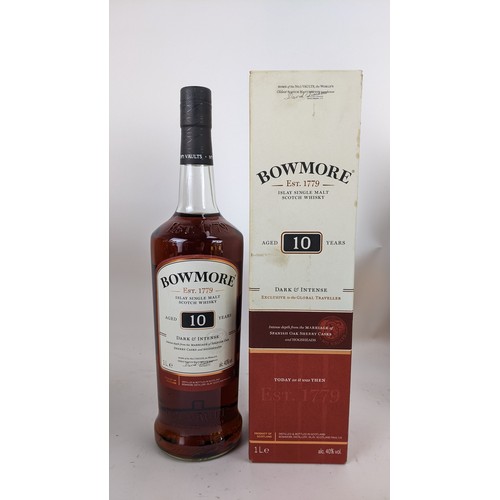 268 - A bottle of Bowmore Islay Single Malt Scotch Whisky, aged 10 years, 1 litre, 40%, with original box
... 