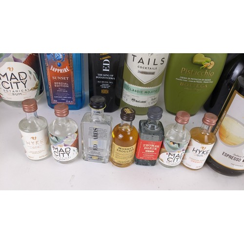 271 - A selection of alcohol to include Bombay Bramble gin, Hyke gin, Pistacchio Bottega, Edwards vodka an... 