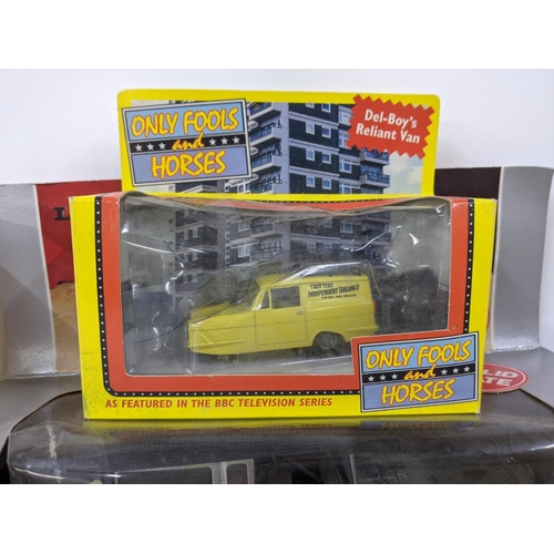 14 - Eight Vanguard boxed models along with a Revell metal model of a Mercedes 500 SL – 32 Coupe 1/18 sca... 