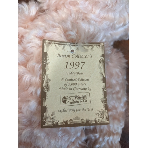22 - A Steiff “British Collectors” limited edition of 3000 pieces 1997 Teddy Bear Rose 38, in original bo... 