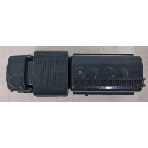 31 - A Dinky Supertoys 661 Recovery Tractor and a Dinky Supertoys 642 Pressure Refueller both boxed  
Loc... 