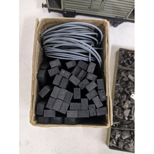 36 - A Bassett – Lowke brake van, along with a Bassett – Lowke passenger carriage and a selection of loos... 