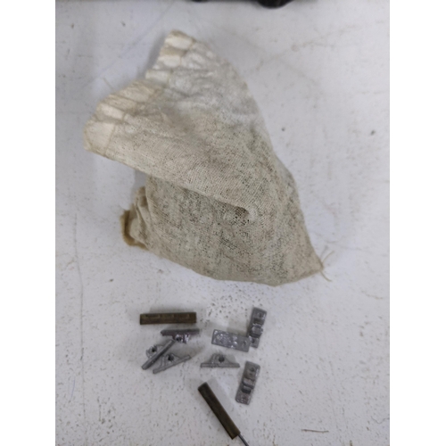 36 - A Bassett – Lowke brake van, along with a Bassett – Lowke passenger carriage and a selection of loos... 