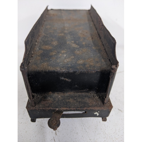 37 - A Bassett – Lowke locomotive and tender “Duke Of York” and a 1927 tender (AF)   
Location:LABR
If th... 