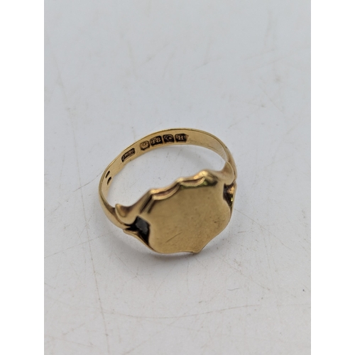 81 - An 18ct yellow gold signet ring size R, 6g Location: R2
If there is no condition report shown, pleas... 