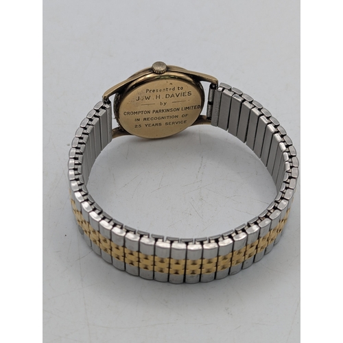 85 - A Roidor 9ct yellow gold cased gent's wristwatch on a two-tone expanding bracelet, total weight 46.8... 