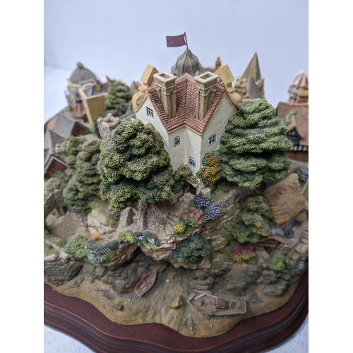 A Lilliput Lane model L2320 Beside The Seaside limited edition no