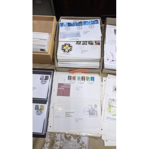 4 - Stamps to include First Day covers of Great Britain, approximately 750
Location: SR
If there is no c... 