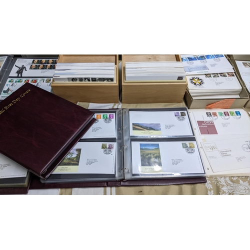 4 - Stamps to include First Day covers of Great Britain, approximately 750
Location: SR
If there is no c... 