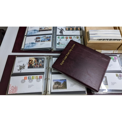 4 - Stamps to include First Day covers of Great Britain, approximately 750
Location: SR
If there is no c... 