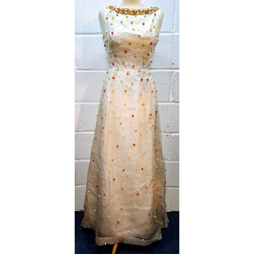 11 - Hardy Amies- A vintage cream sleeveless ball gown A/F approx 32