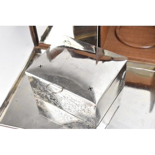 179 - An early 20th century Drew & Sons Picadilly Circus 'En Route' picnic set,  in a brown leather travel... 