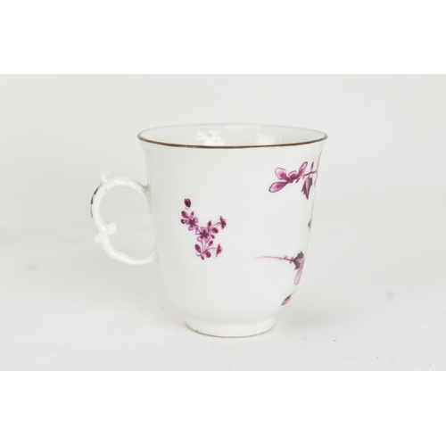 183 - An 18th century Meissen porcelain tea bowl and covered sugar bowl, decorated in puce with kakiemon f... 