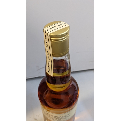 229 - A Harrods luxury gift set, comprising a bottle of Harrods Finest Blended Whisky aged 5 years (sealed... 