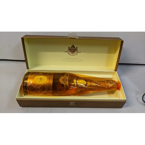 230 - A bottle of Louis Roederer Cristal Champagne, vintage 1997, Brut, 12% vol, in original sealed gold c... 