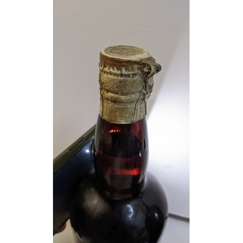 231 - A bottle of Haig’s Gold Label Blended Scotch Whisky, by John Haig & Co. Ltd., 70° proof, distilled a... 