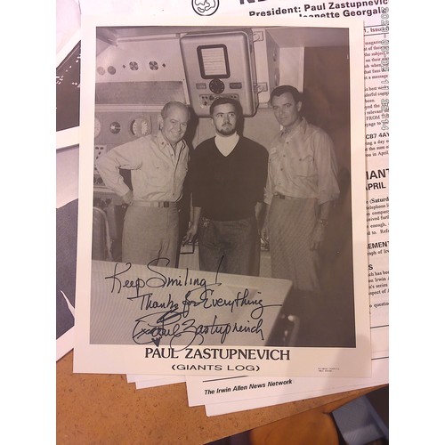 80A - Diverse collection of Fanclub Fanzines and memorabilia relating to film & mainly science fiction TV ... 