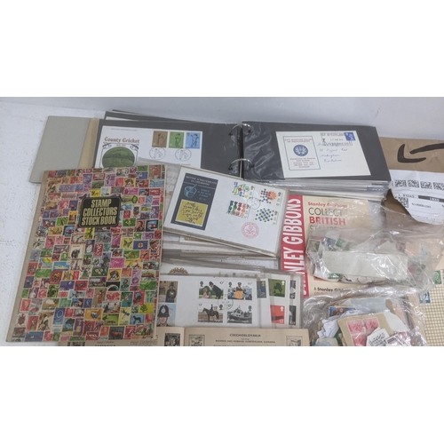 26 - A collection of postage stamps and First Day covers to include examples from China, Germany, Hondura... 