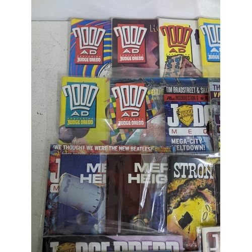 29 - ***THIS LOT HAS BEEN WITHDRAWN*** A large quantity of mainly 1990's 2000AD magazines mostly featurin... 