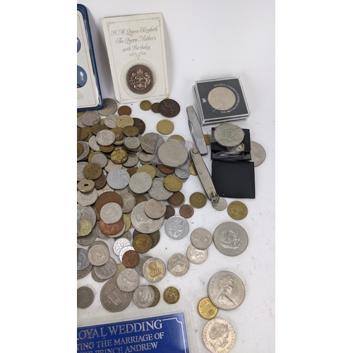 37 - Mixed World Coins - to include George IV, Victoria and later Halfcrowns, Shillings, Sixpence and Thr... 