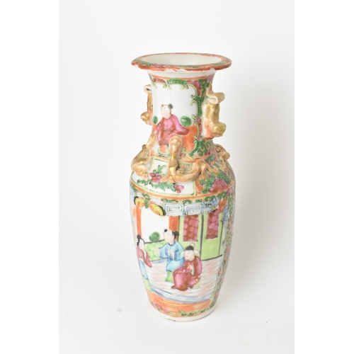 16 - A selection of 18th and 19th century Chinese porcelain, to include two 18th century Imari plates, tw... 