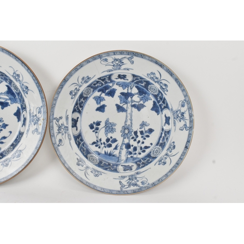 24 - A group of three Chinese export blue and white porcelain dishes, Qing dynasty, Yongzheng to early Qi... 